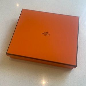 Original Hermes box in perfect condition.